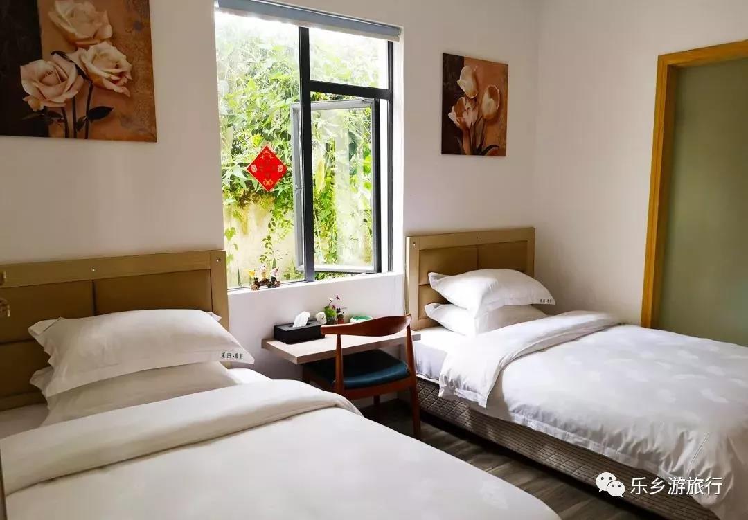 <a href=http://www.lexiangyou.org/xiangcunlvyou/ target=_blank class=infotextkey>乡村旅游</a>：欣赏崖口候鸟，品尝地道美食，入住网红民宿